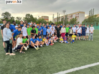 Павлодарские школьники встретились с футболистами клуба "ERTIS"