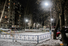 В павлодарских дворах, которые не смог осветить недобросовестный подрядчик, фонари зажег акимат