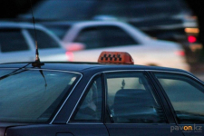 В Павлодаре таксиста задержали за незаконную предпринимательскую деятельность