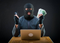 Кредиты на 30 миллионов тенге оформили мошенники на жительницу небольшого села в Павлодарской области
