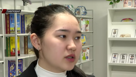 Павлодарская школьница выучила 9 языков и купила квартиру