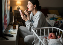 В Экибастузе забрали из семьи малыша, родившегося 19 дней назад