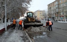 Спецтехника по уборке снега выехала на улицы Павлодара