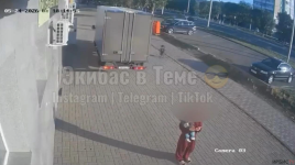 Водитель "Газели", сдавая назад, сбил девушку с ребенком в Экибастузе