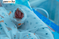 Новорожденных двойняшек с легочной недостаточностью на вертолете доставили из Щербактинского района в Павлодар