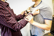 Павлодарцу на три месяца запретили общаться с братом из-за их конфликта