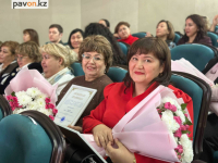 Педагогов Павлодара поздравили с Днем учителя