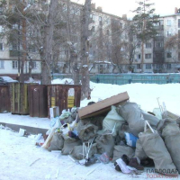 Павлодарцы жалуются, коммунальщики утверждают - все выходные работали