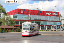 Аким Павлодара потребовал за две недели привести в порядок все трамвайные переезды в городе