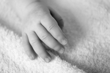 Гибель трехлетнего ребенка расследуют в Павлодарской области