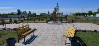В райцентре Актогайского района строят новый парк с амфитеатром для проведения концертов