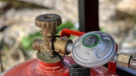 Три человека пострадали из-за взрыва газового баллона в Павлодарской области