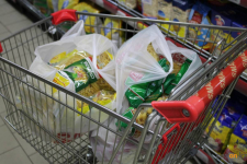 Небезопасную продукцию обнаружили санврачи на прилавках павлодарских магазинов