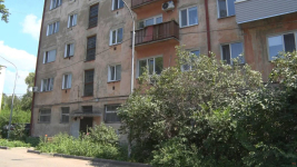 Многоэтажку топит после &laquo;неудачного&raquo; обустройства парковки в Павлодаре