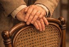 В Павлодаре открылась выставка старинной мебели