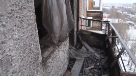 Из-за сгоревших квартир жильцы многоэтажки рискуют замерзнуть в Павлодаре