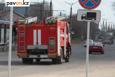 В Павлодаре перевернулась пожарная машина